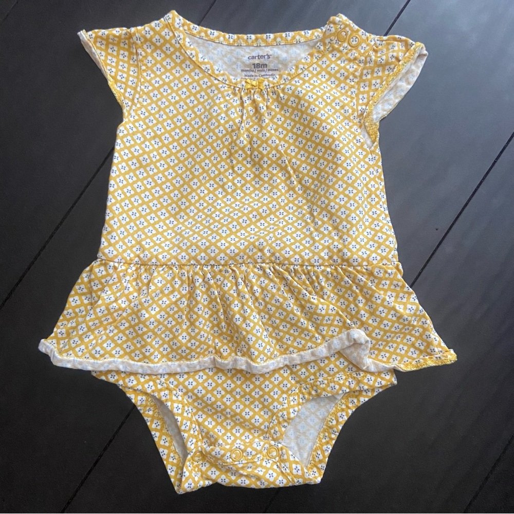 Carter’s baby girl golden ruffle shirt sleeve onesie top size 18M EUC - Picture 2 of 4